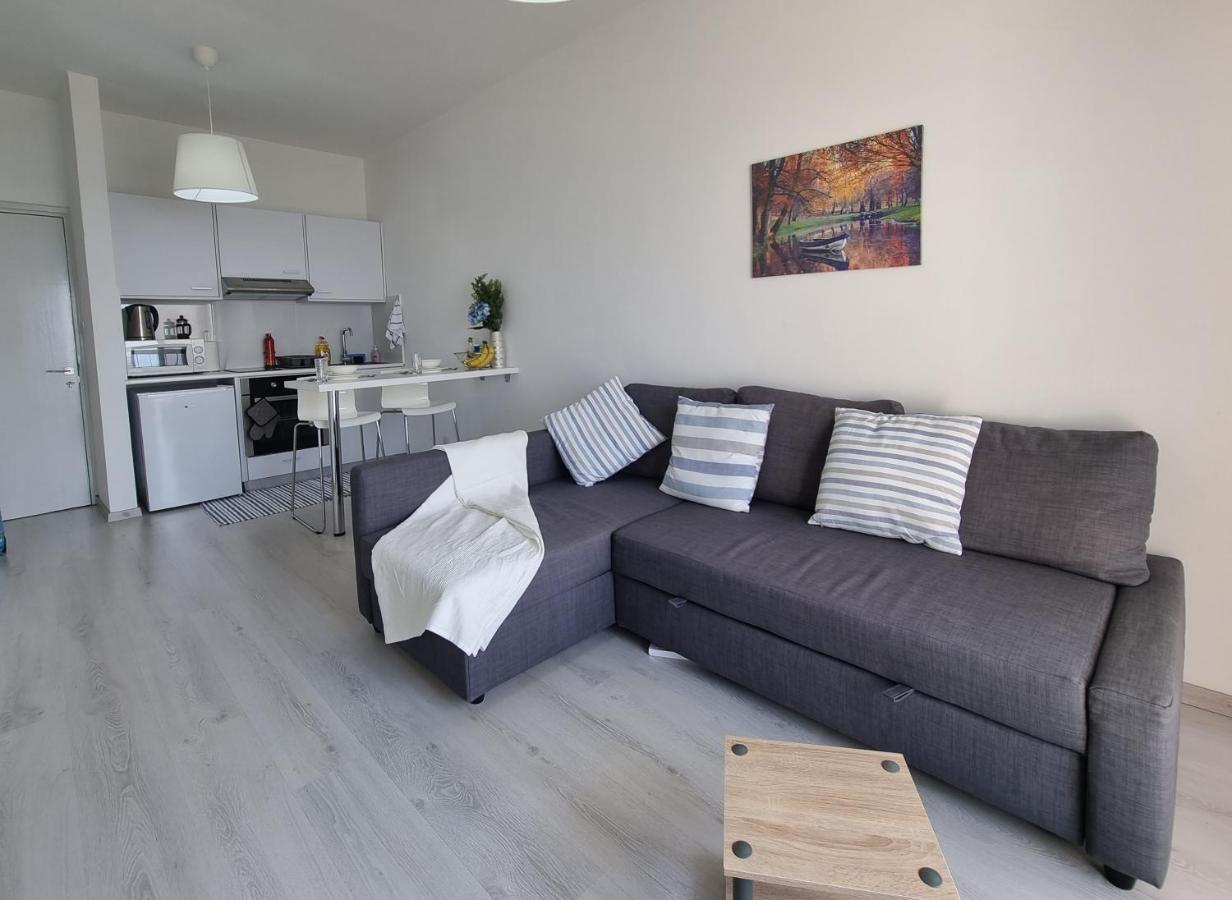 Super Modern Beachfront 1 Bedroom - Sleeps 4 リマソール エクステリア 写真